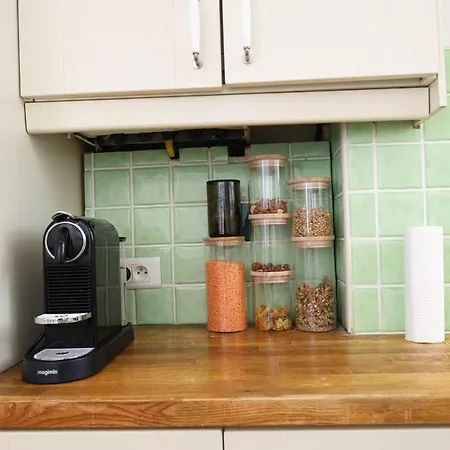 A Cote Du Musee Grevin Paris